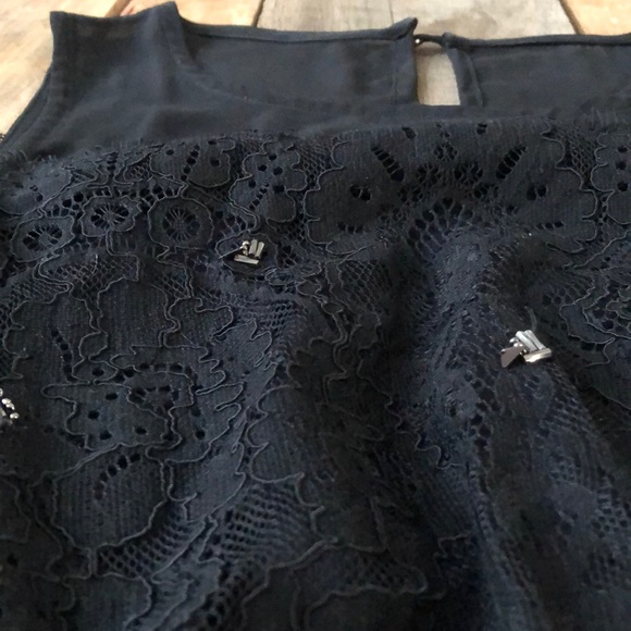Anthropologie M Sleeveless Lace Blouse with Beads - Picture 2 of 4